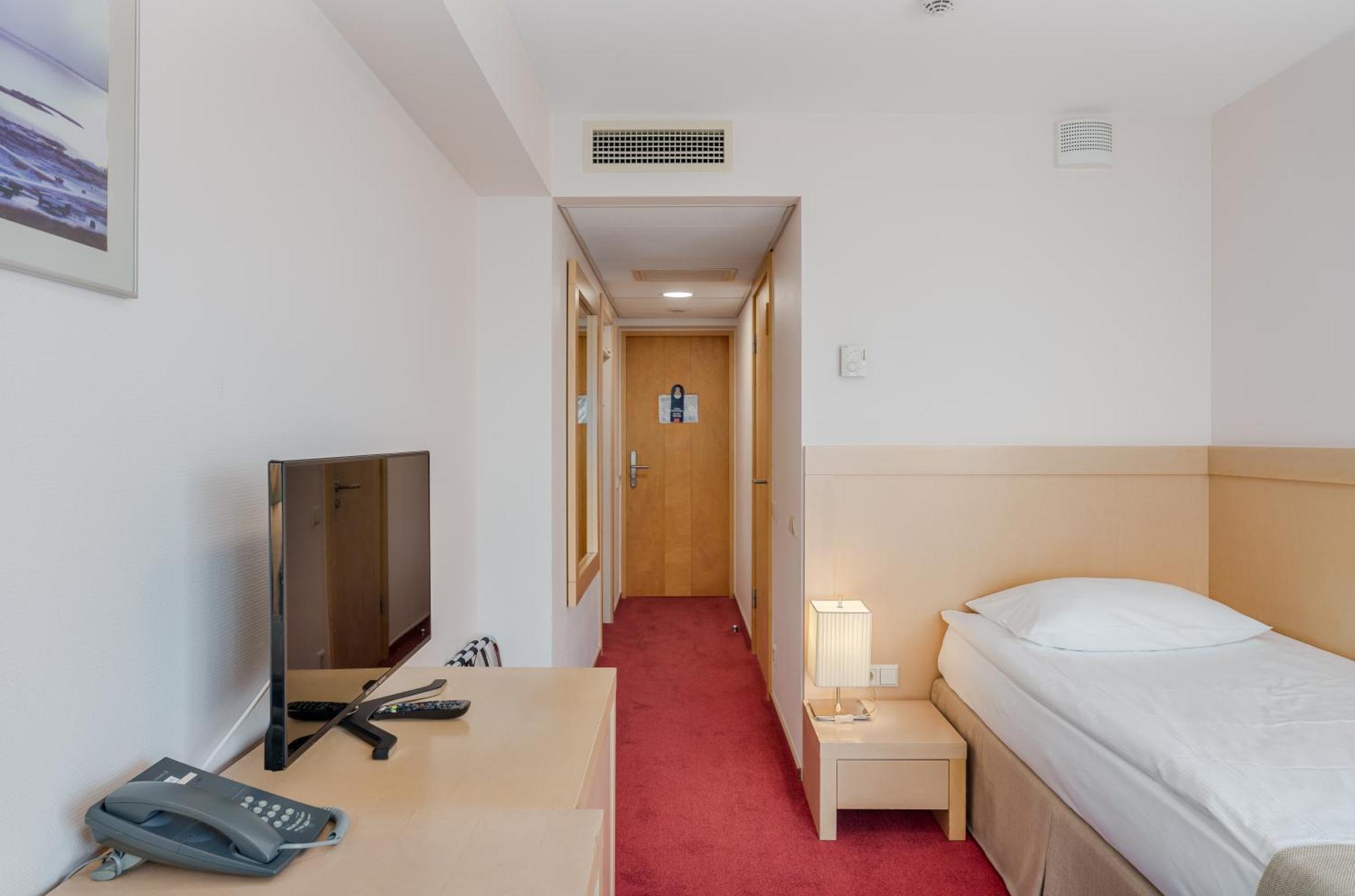 Hotelli Islande With Free Parking